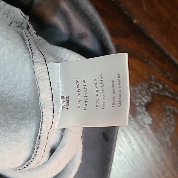 Among Us Hoodie - Picture 9 of 9